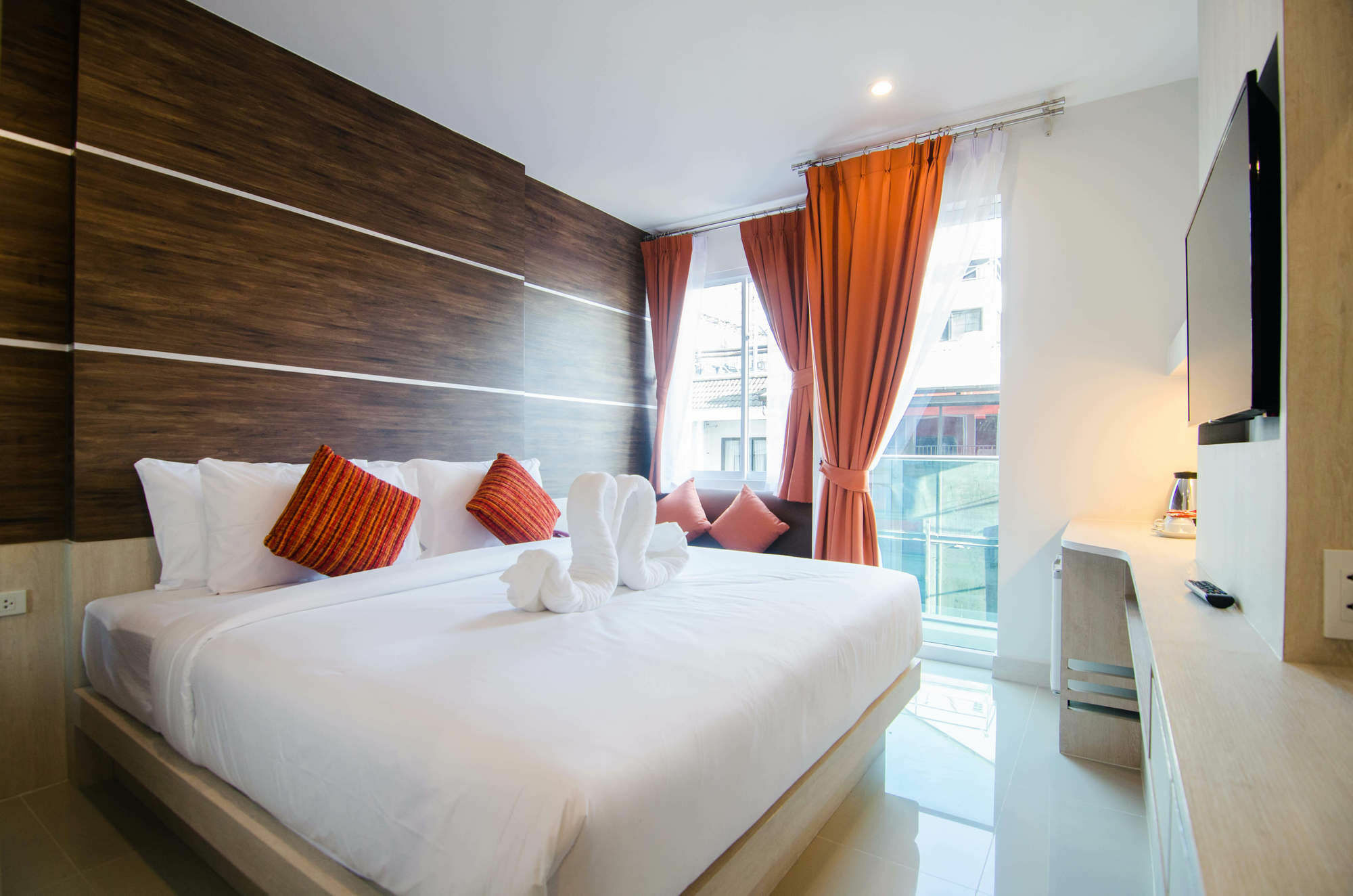 Centro One Bangla Hotel Patong Exterior photo